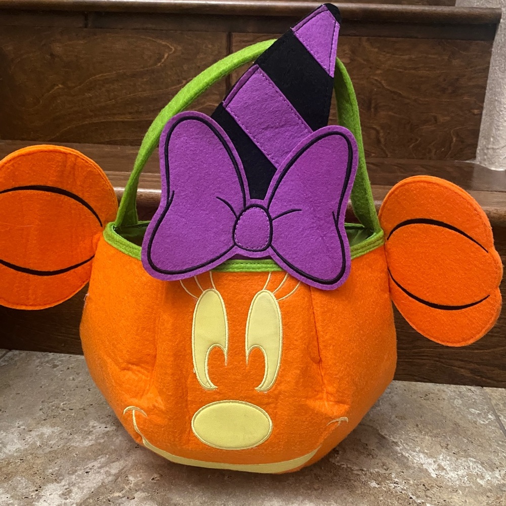 Minnie Mouse trick or treat bag